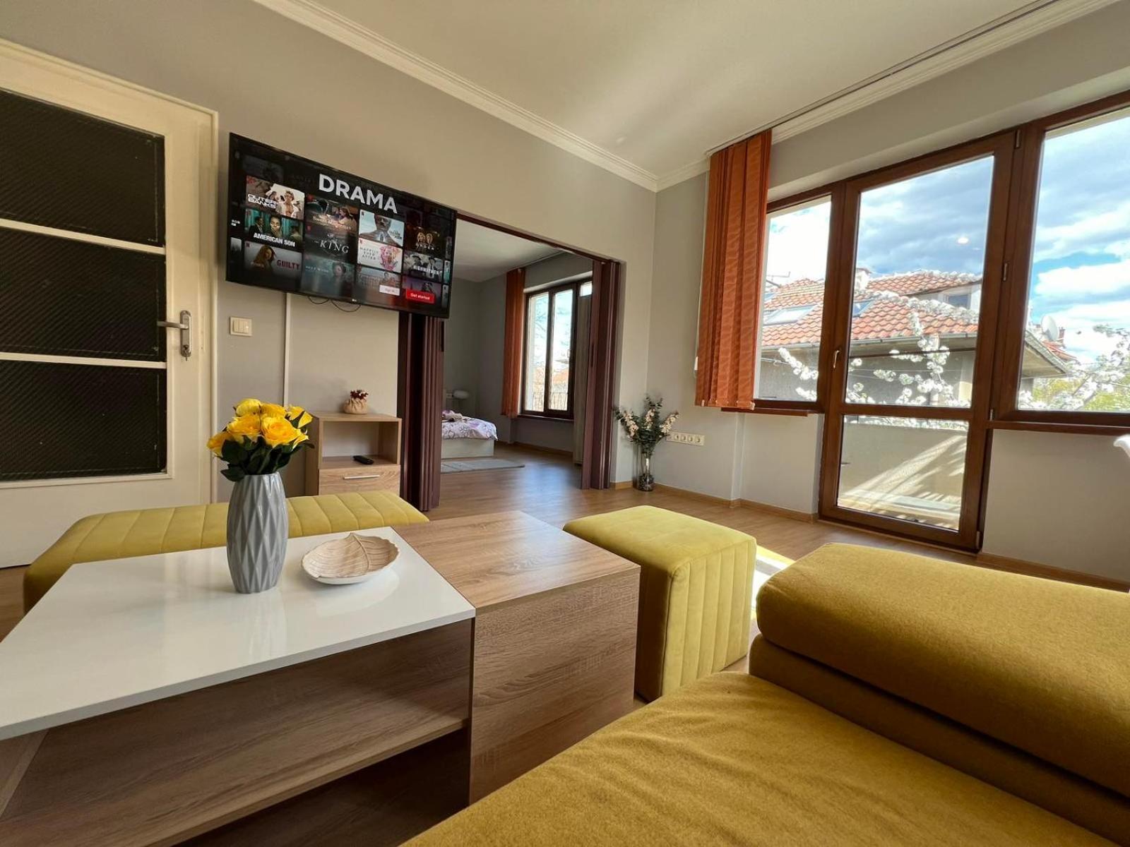 Rio Sunny 2Bdr Apt Near Ndk - Metro - Non-Stop Paid Public Parking Sofia Buitenkant foto
