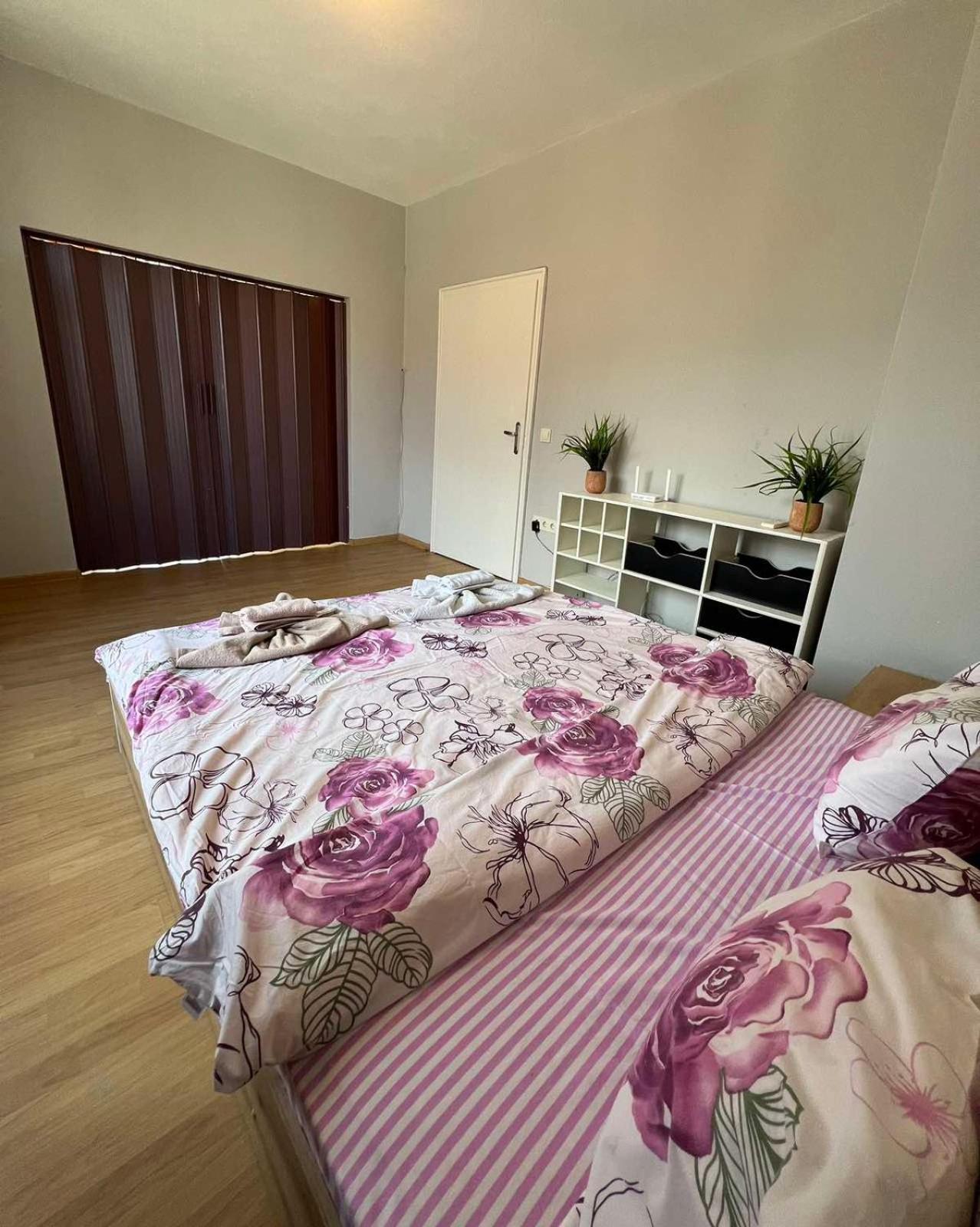 Rio Sunny 2Bdr Apt Near Ndk - Metro - Non-Stop Paid Public Parking Sofia Buitenkant foto